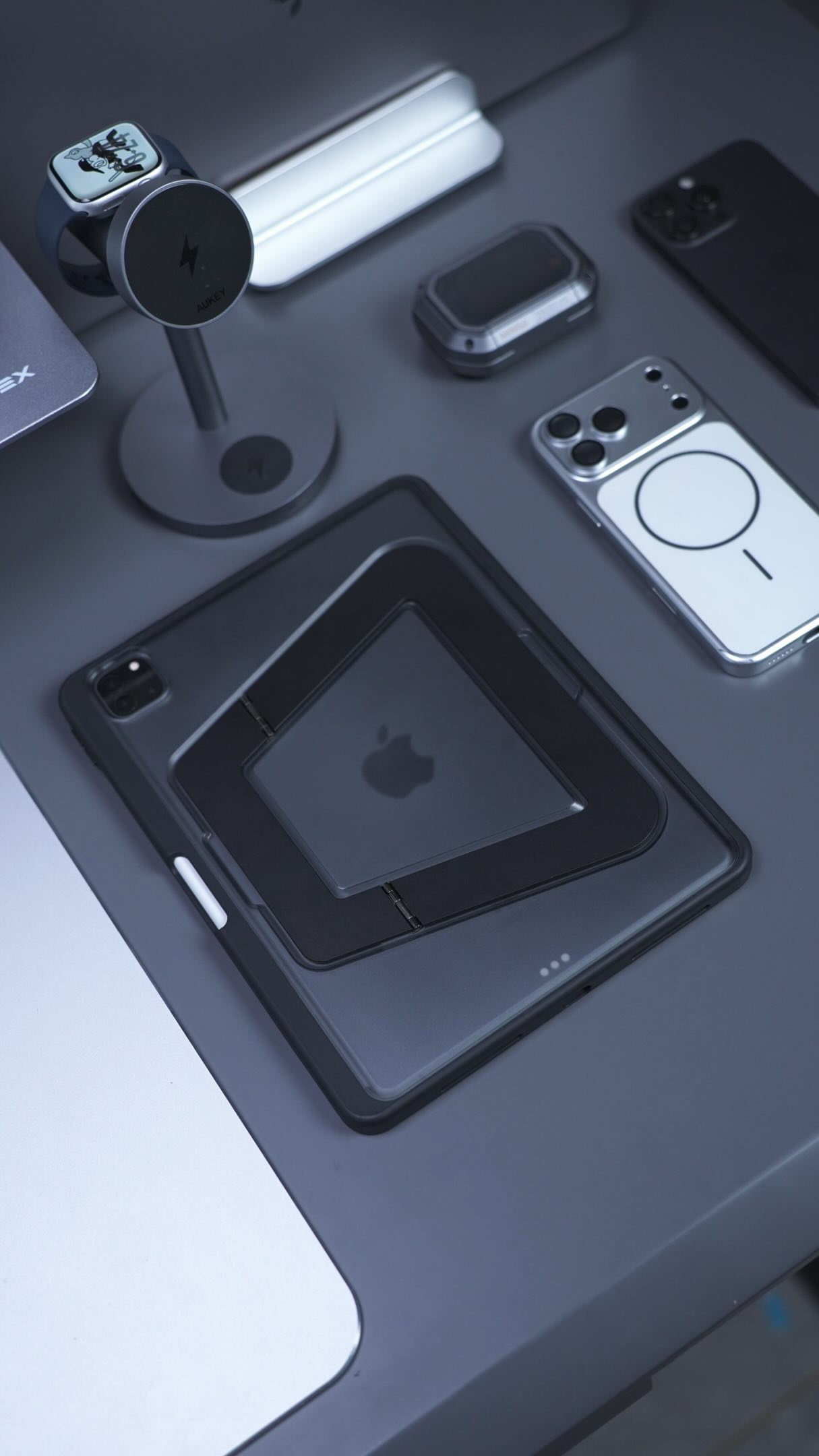 Tablet case with a concealed adjustable stand